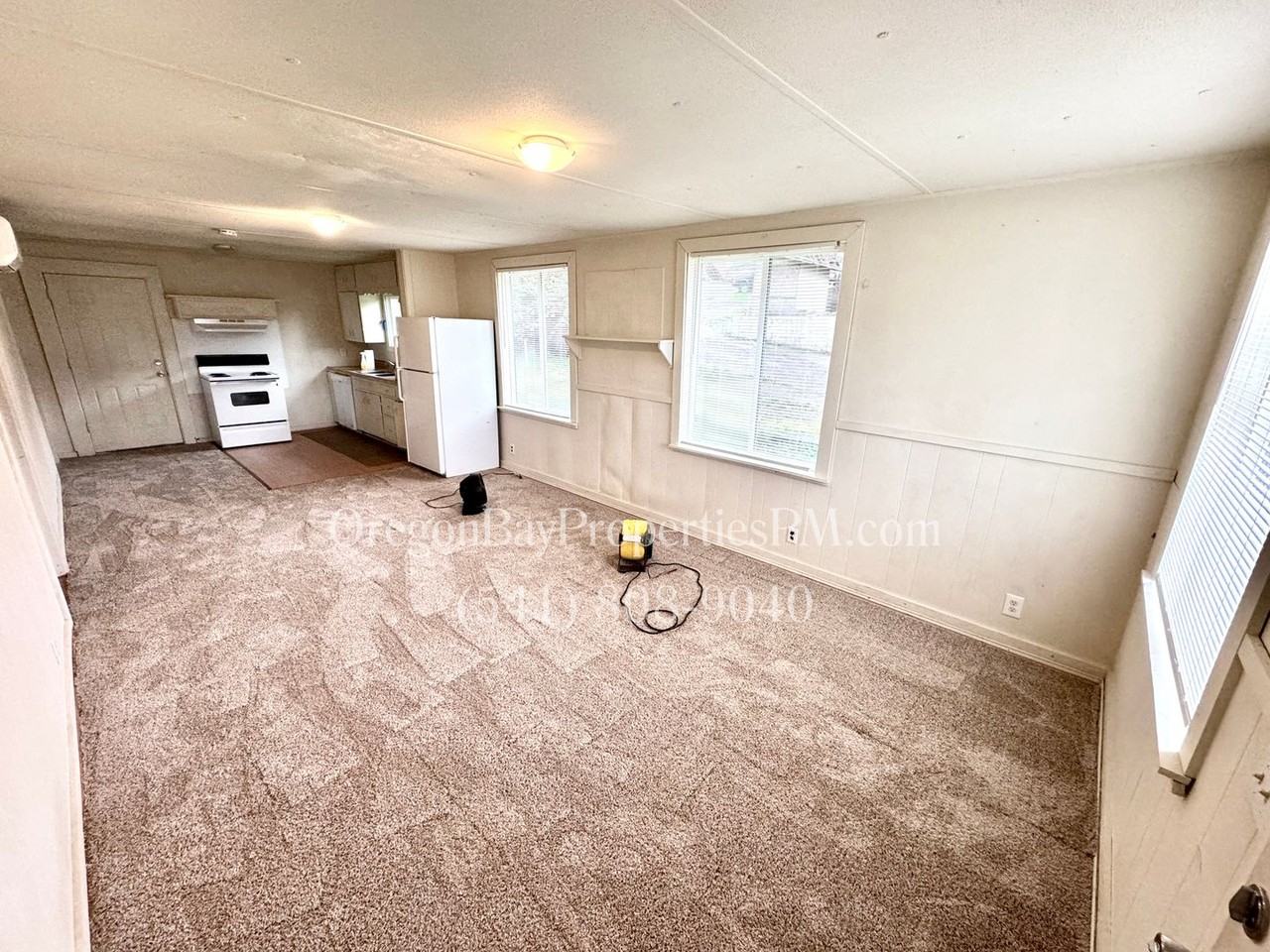 617 Front St - Photo 2 of 11