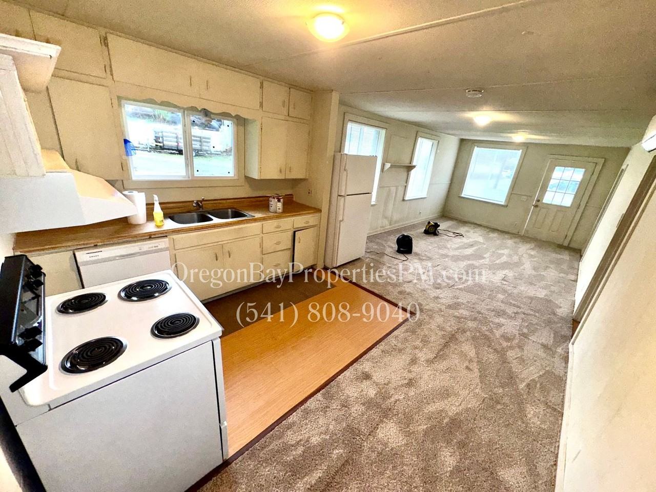 617 Front St - Photo 3 of 11