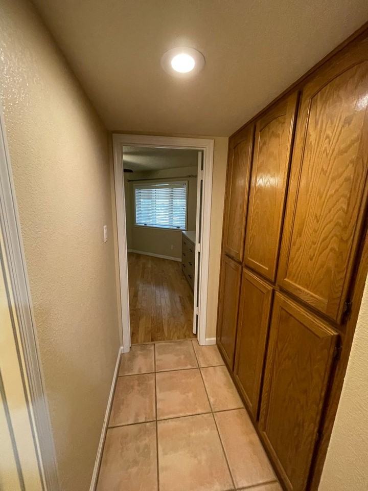 2122 S Terrace Way - Photo 4 of 27