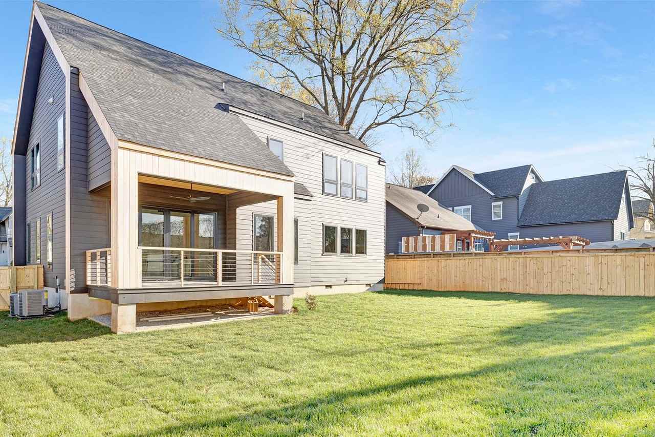 2333 Pinckney Ave - Photo 3 of 41