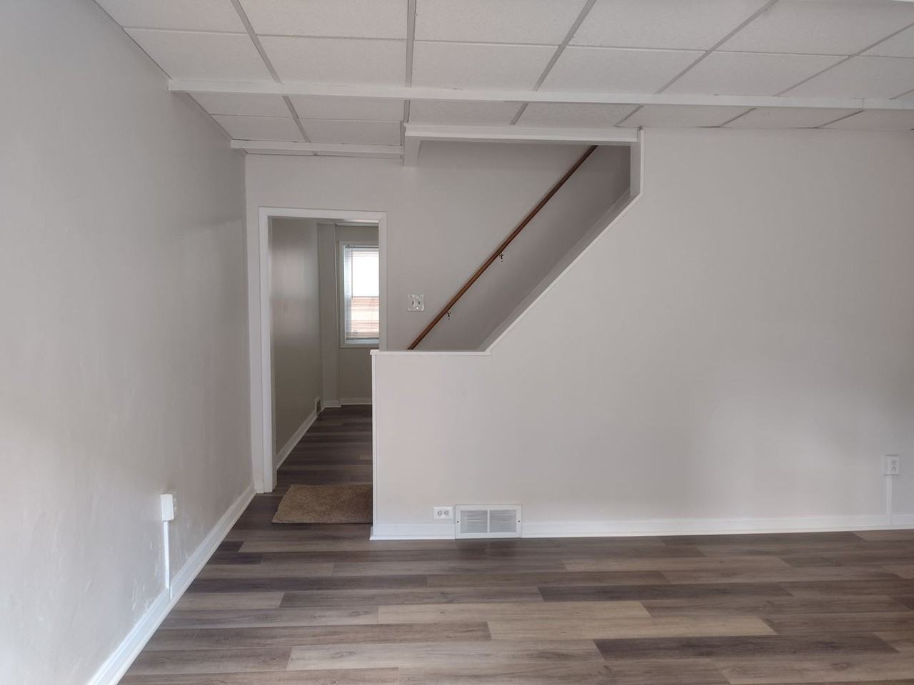 4403 Davison St - Photo 4 of 33