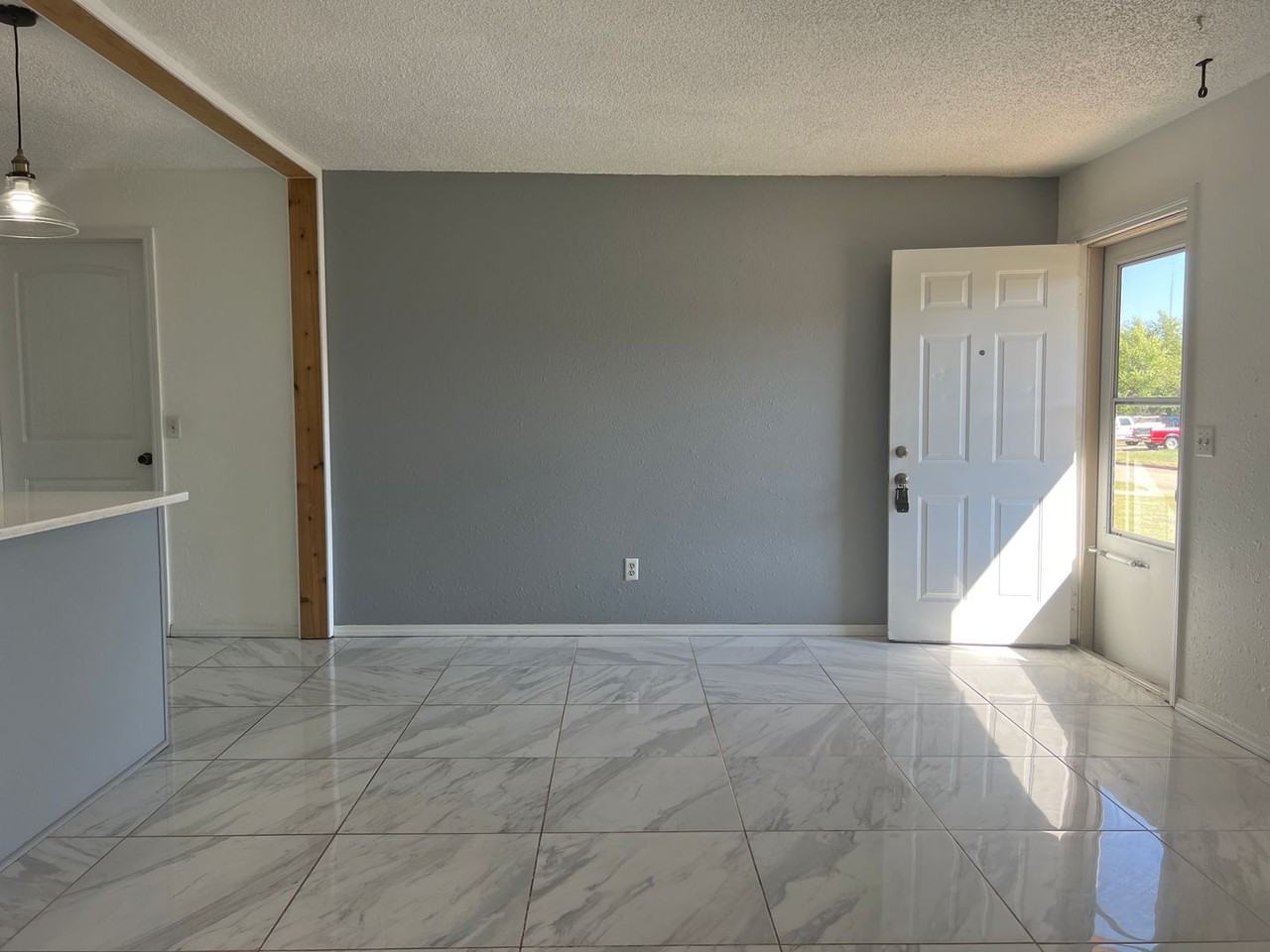 3527 Daryl Ln - Photo 3 of 17