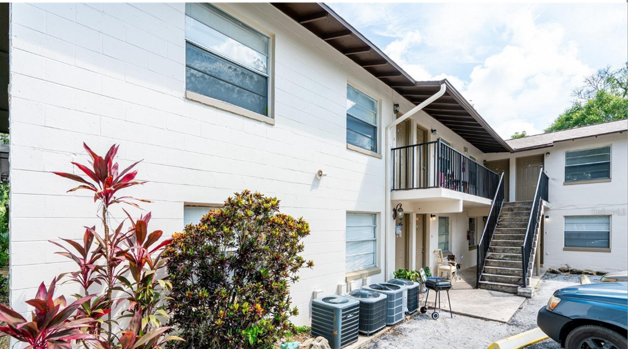 1221 Kennedy Rd - Photo 2 of 15