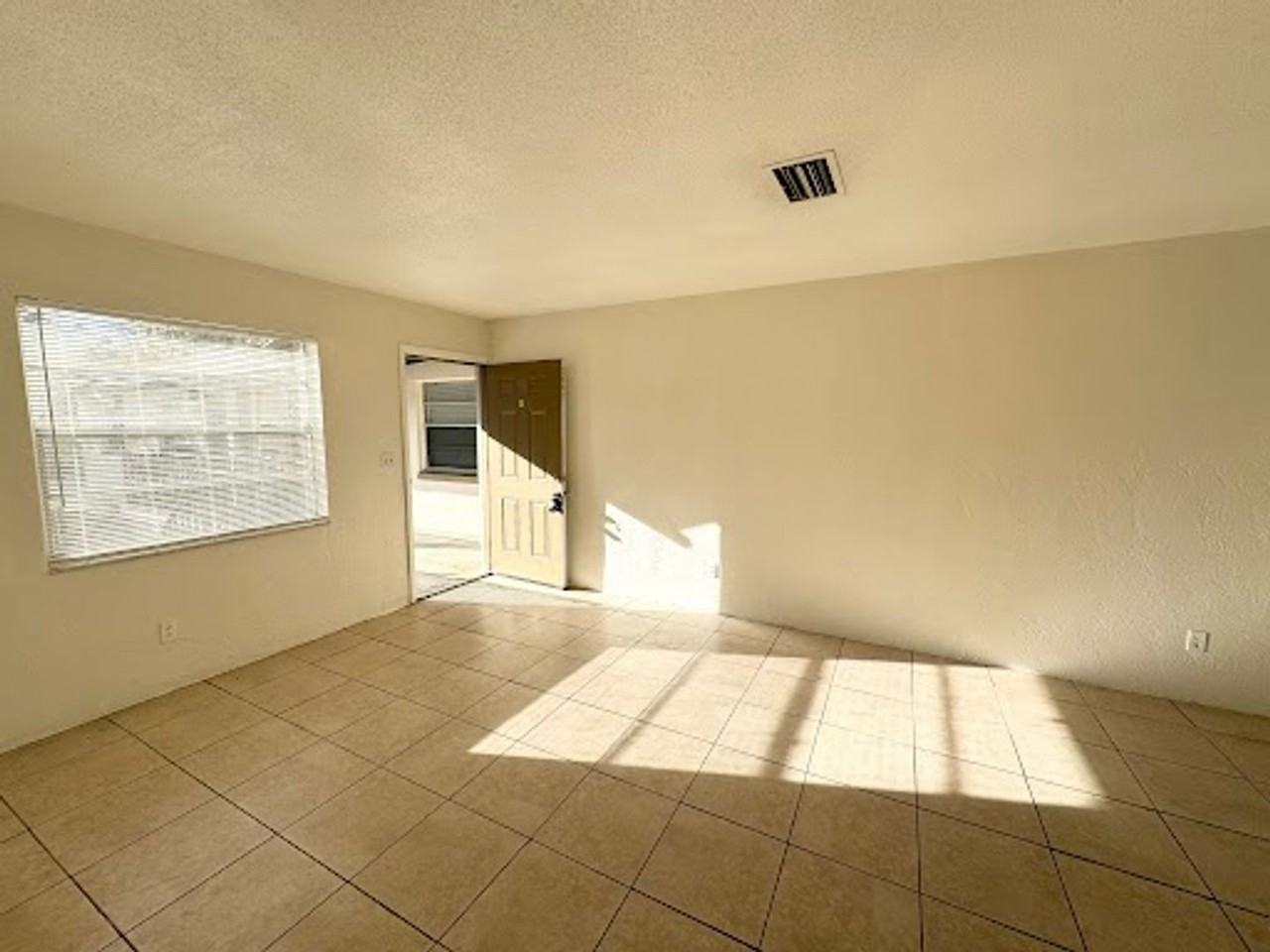 1221 Kennedy Rd - Photo 6 of 15