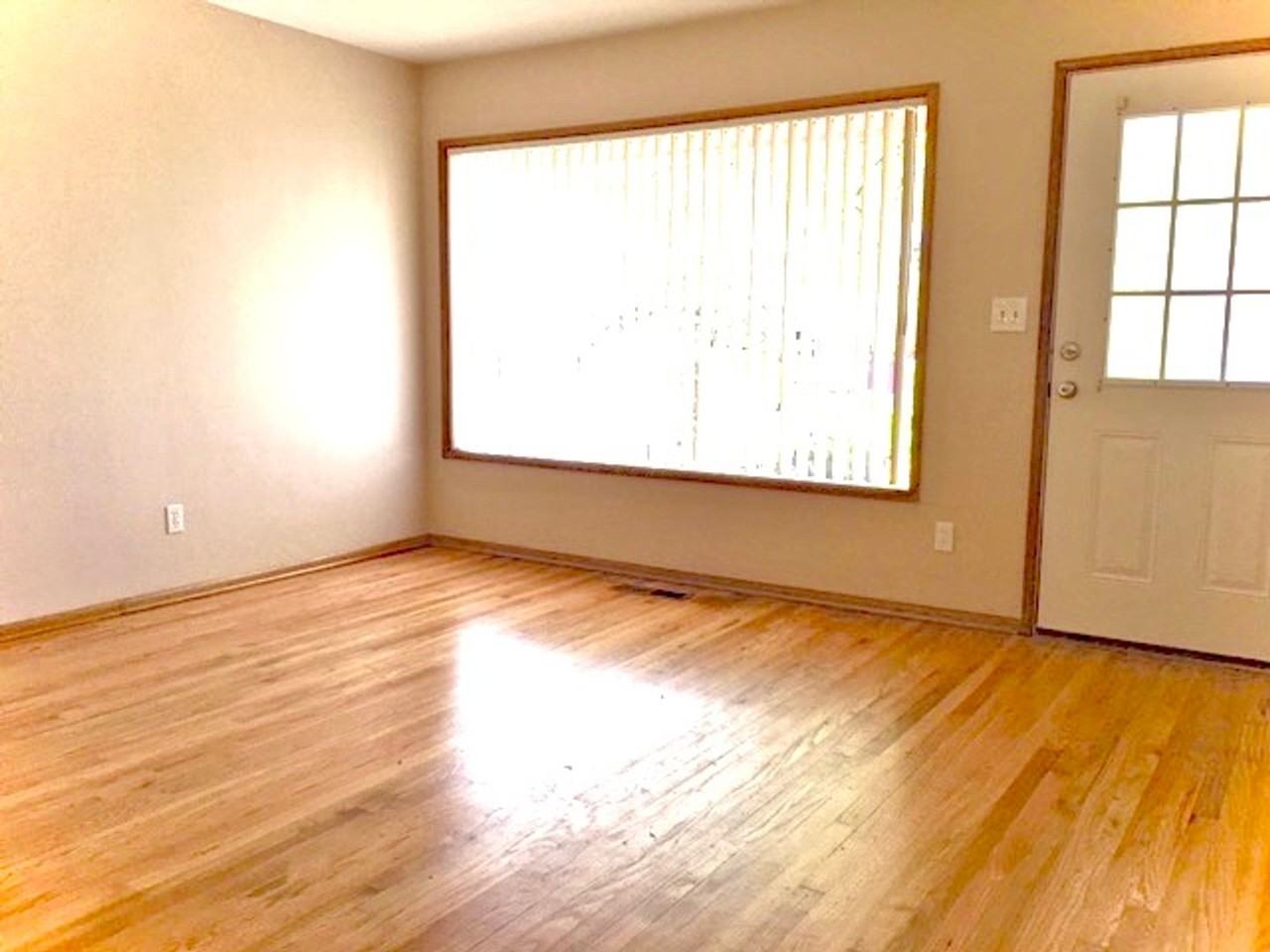 14512 Ne Broadway - Photo 6 of 16