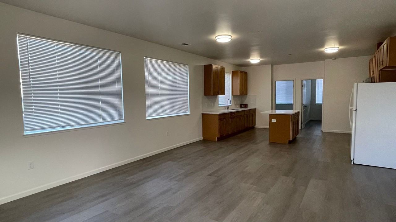 2406 W Avenue 134th - Photo 2 of 19