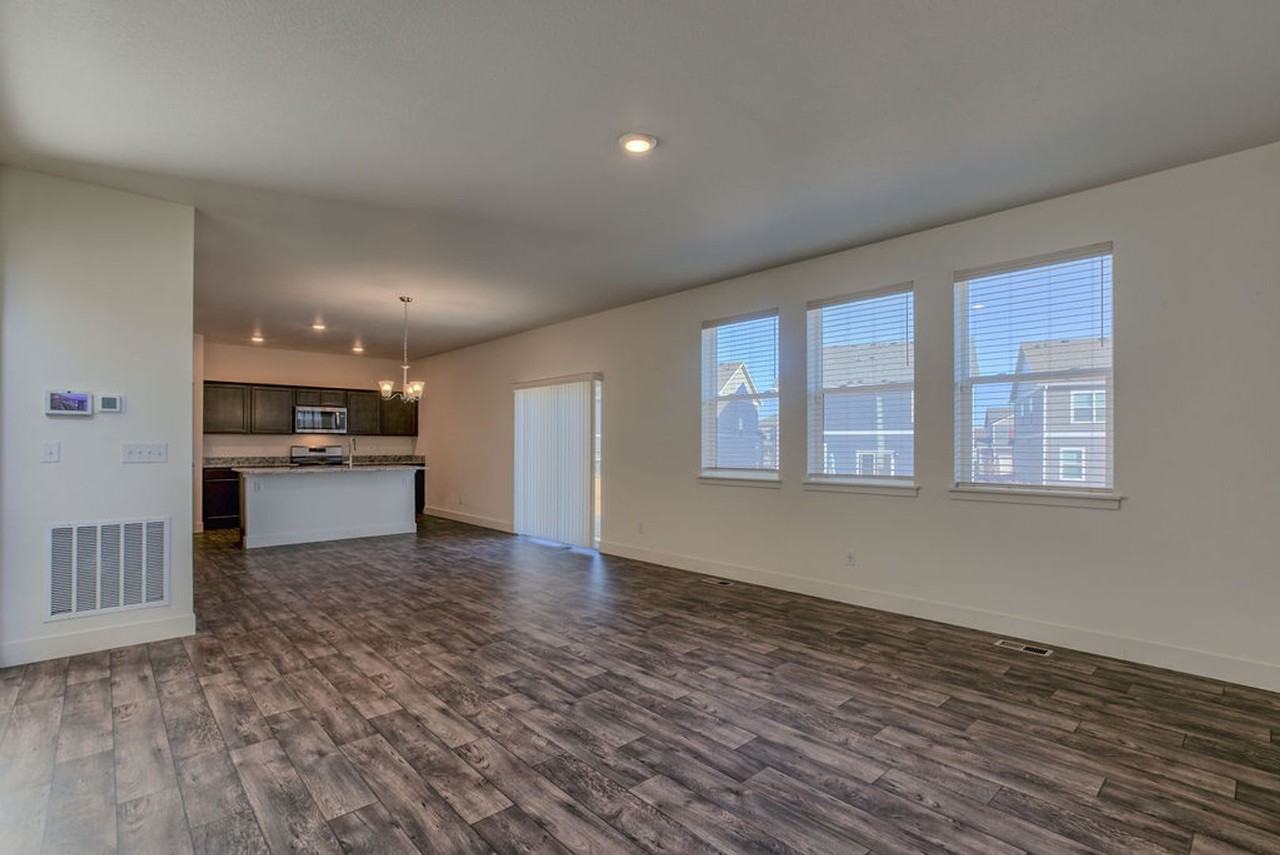 249 Sparrow Dr - Photo 6 of 42