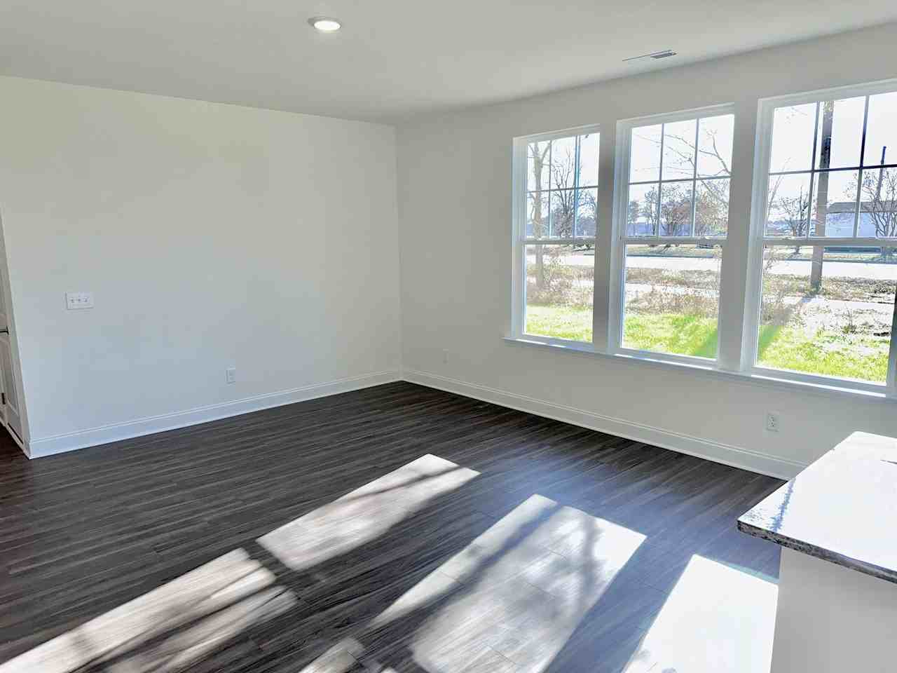 156 Wildflower Cir - Photo 7 of 20