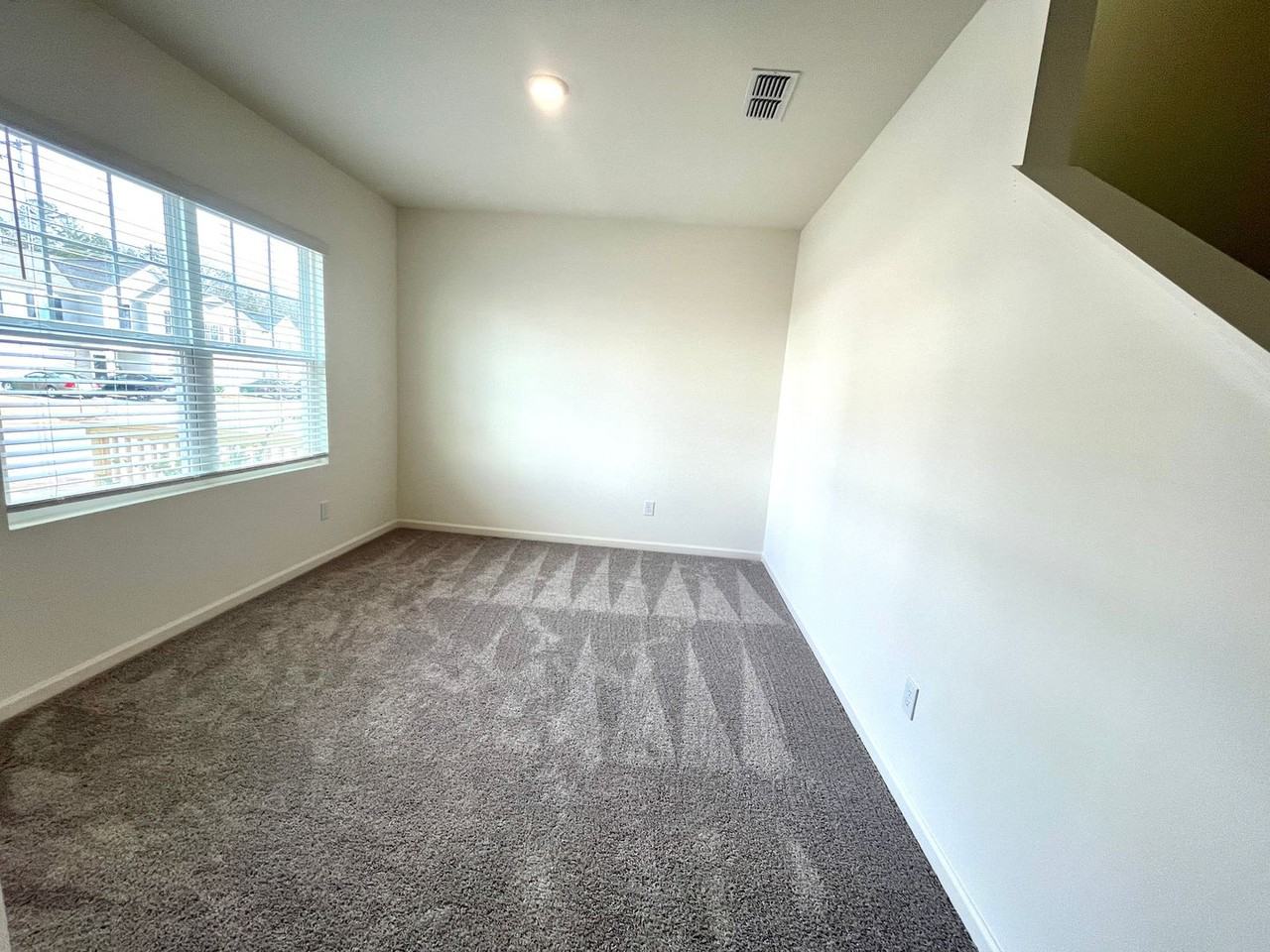 303 Hyde Park - Photo 3 of 39