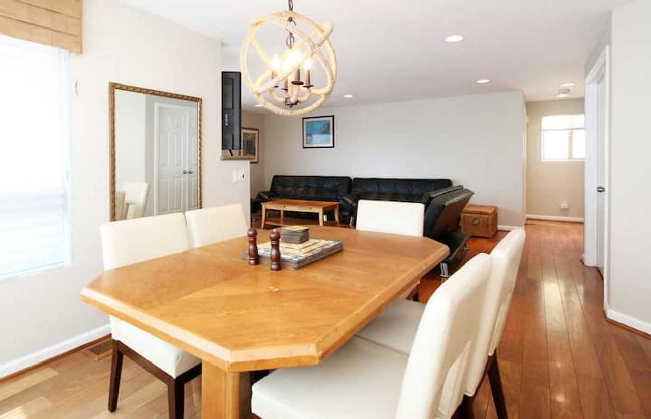 832 Ormond Court - Photo 6 of 37