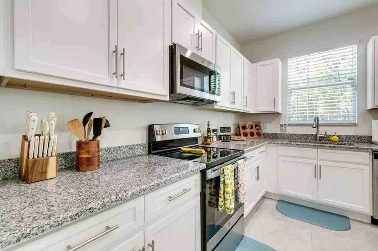 13366 Ravilla Ave - Photo 2 of 20