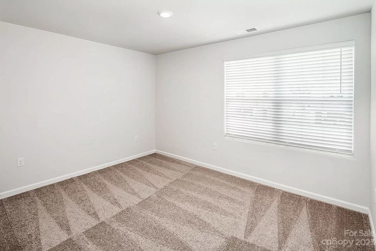 1720 Nia Rd - Photo 6 of 9