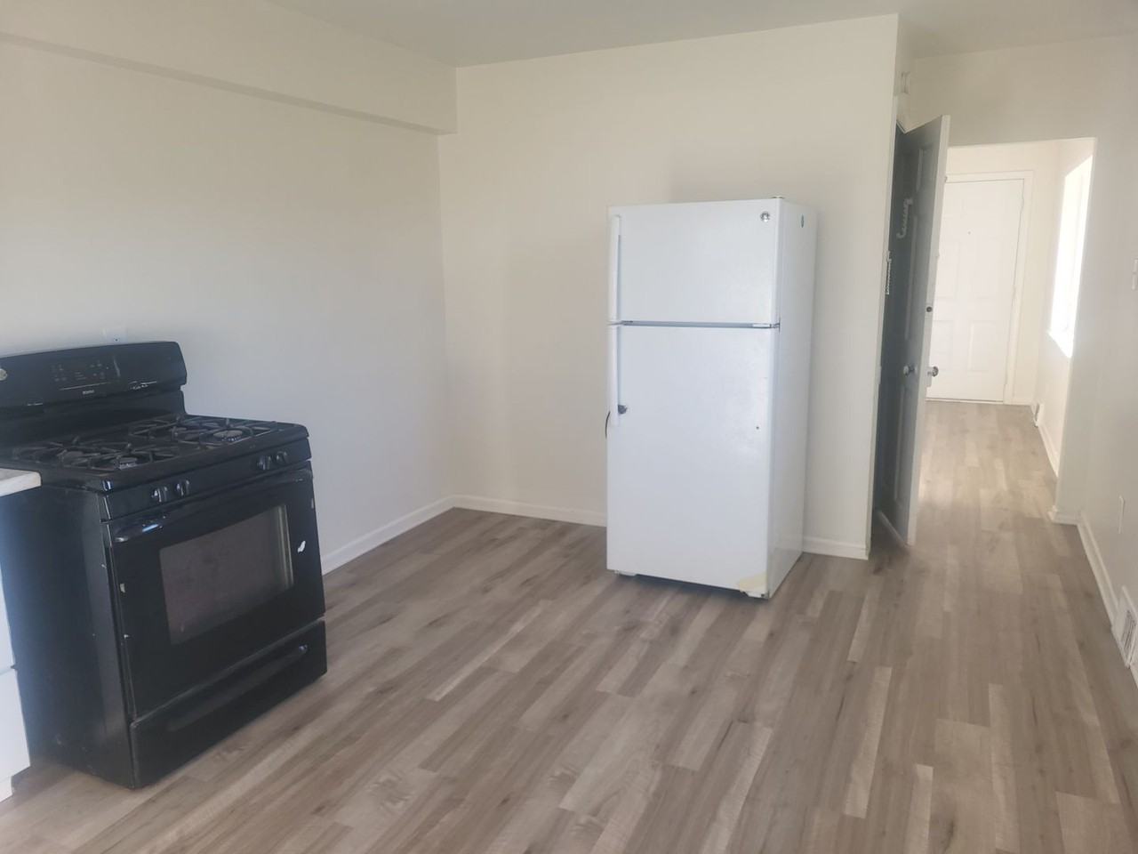 322 W Elizabeth St - Photo 5 of 12