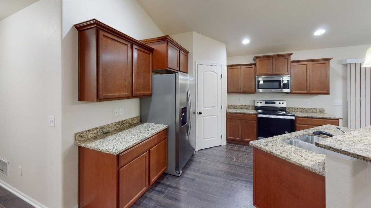 14155 Telluride St - Photo 2 of 18