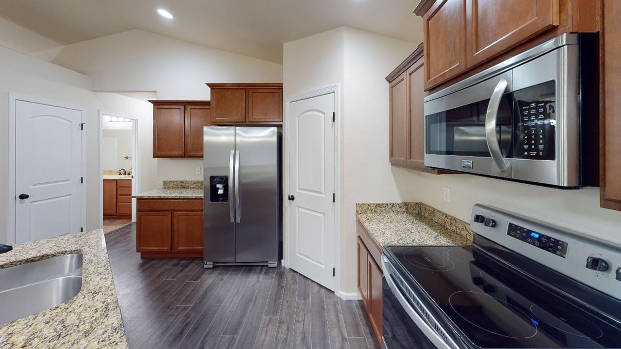 14155 Telluride St - Photo 3 of 18