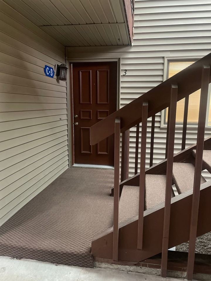 700 11th St - Photo 4 of 17