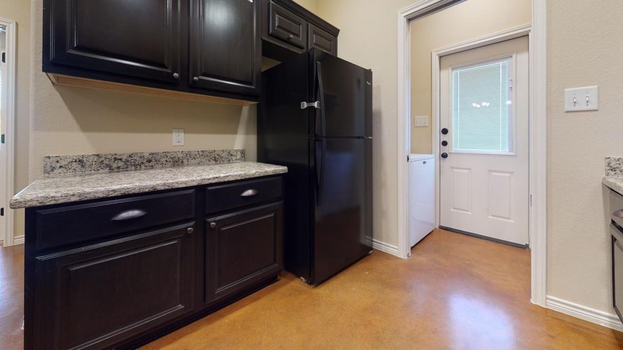 140 Knox Dr - Photo 7 of 14