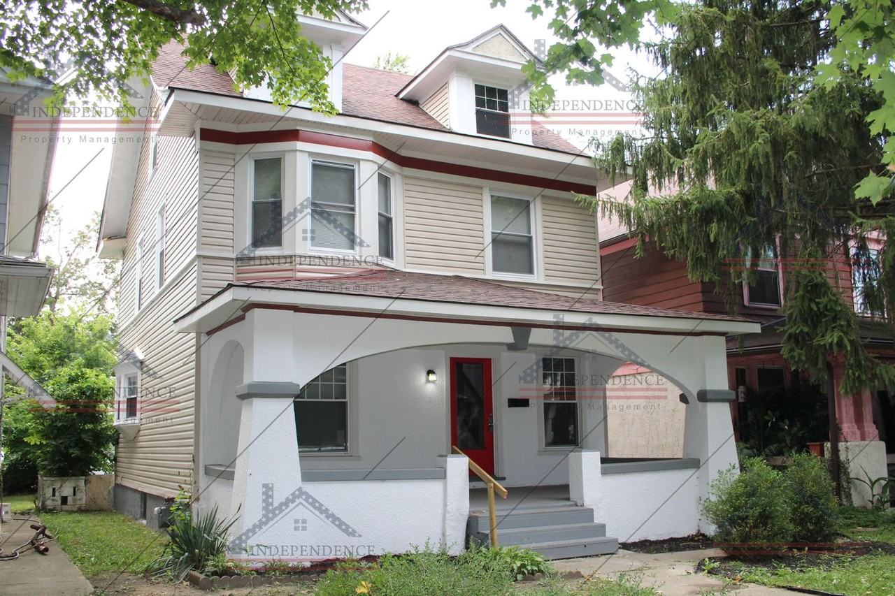 161 Illinois Ave - Photo 2 of 37