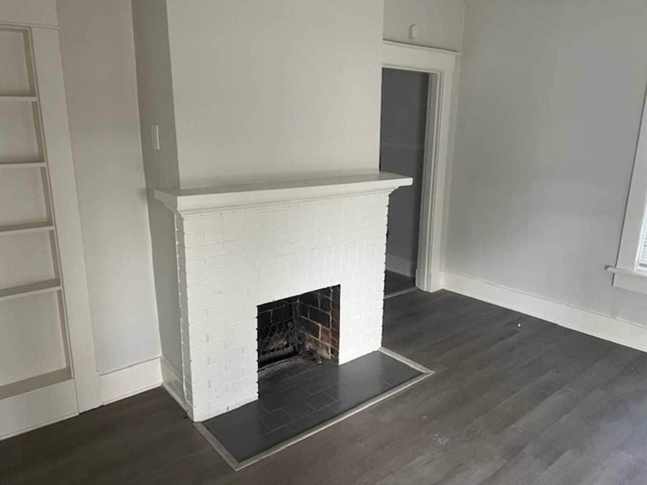 631 S Graham St - Photo 4 of 9