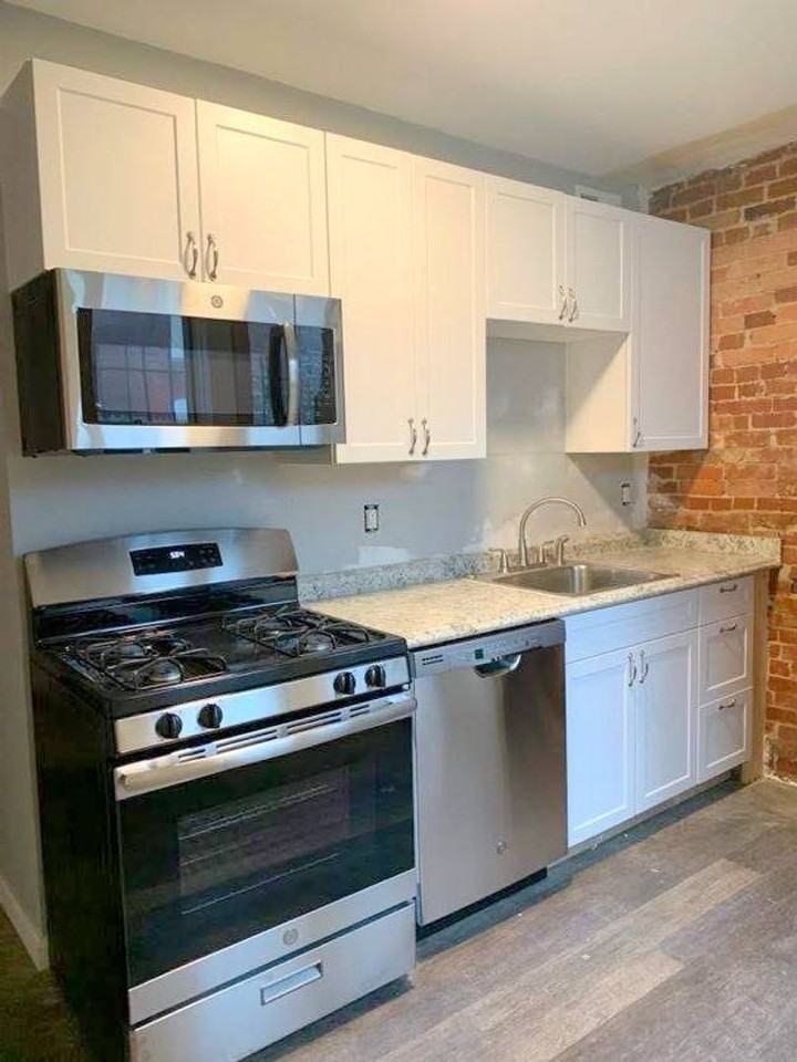 3230 Dawson St - Photo 2 of 11