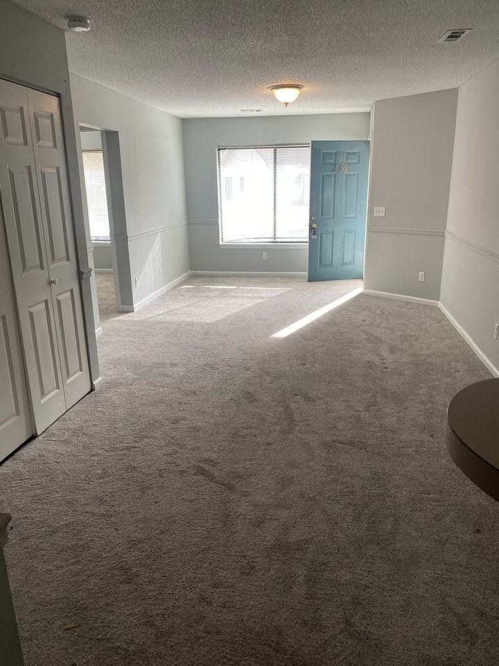 236 Davidson St - Photo 5 of 10