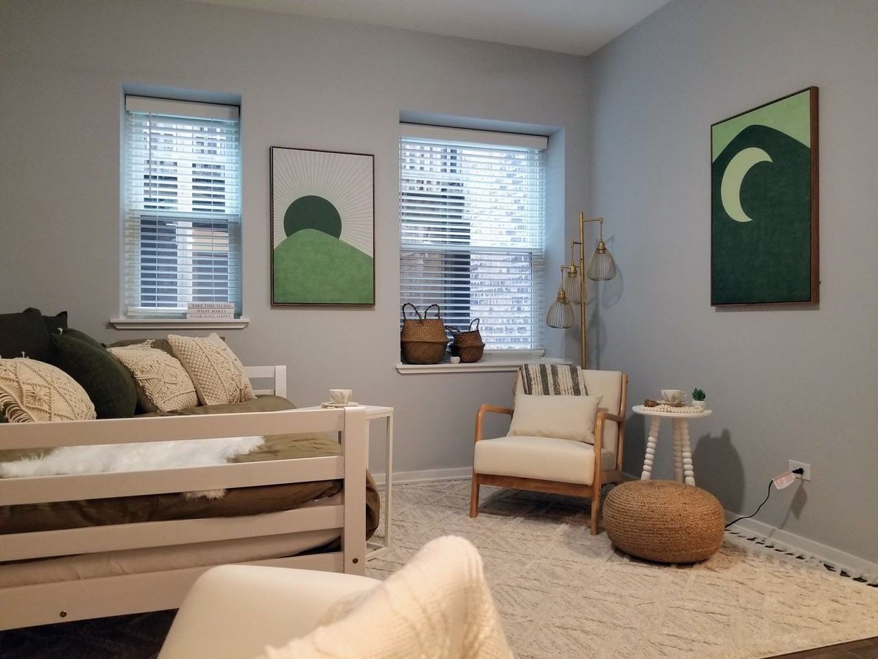 5240 5240 N. Winthrop - 413 #413 - Photo 4 of 11