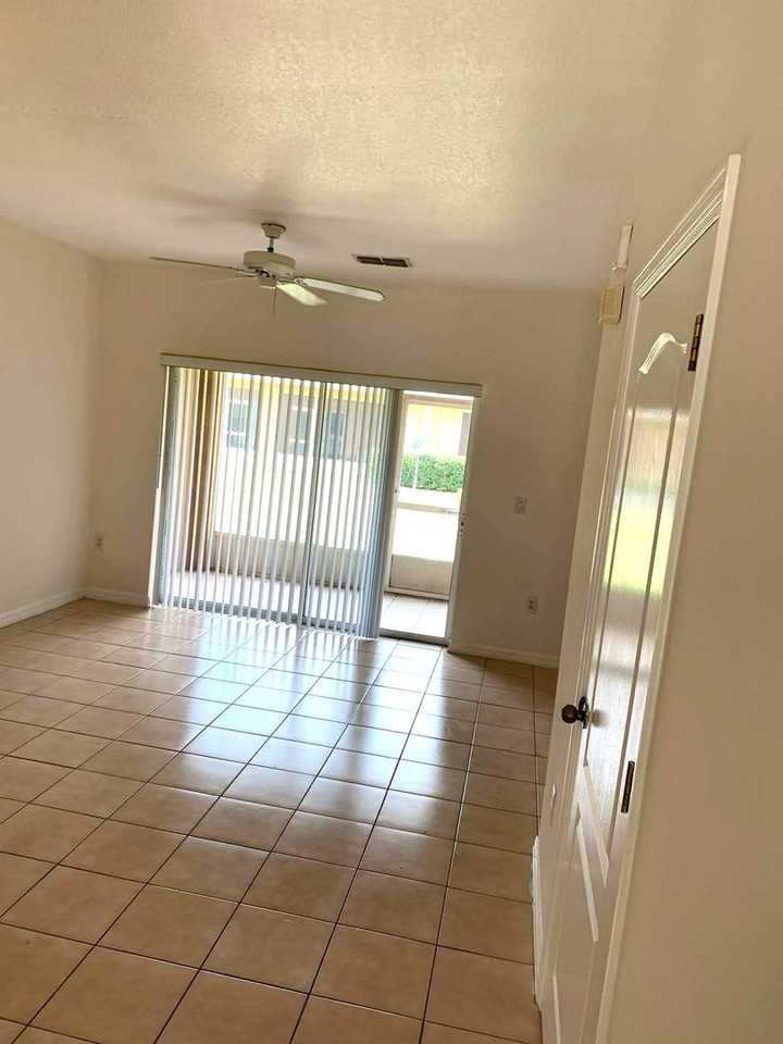 219 Weymouth Dr - Photo 4 of 14