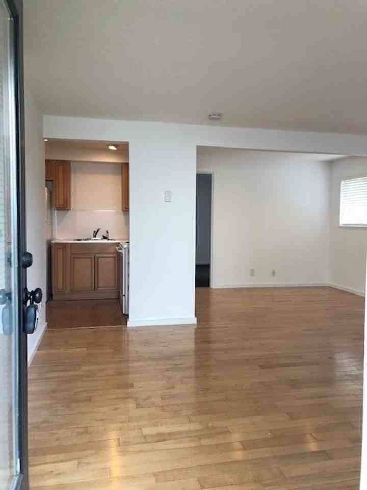 5518 N Haight Ave - Photo 4 of 18