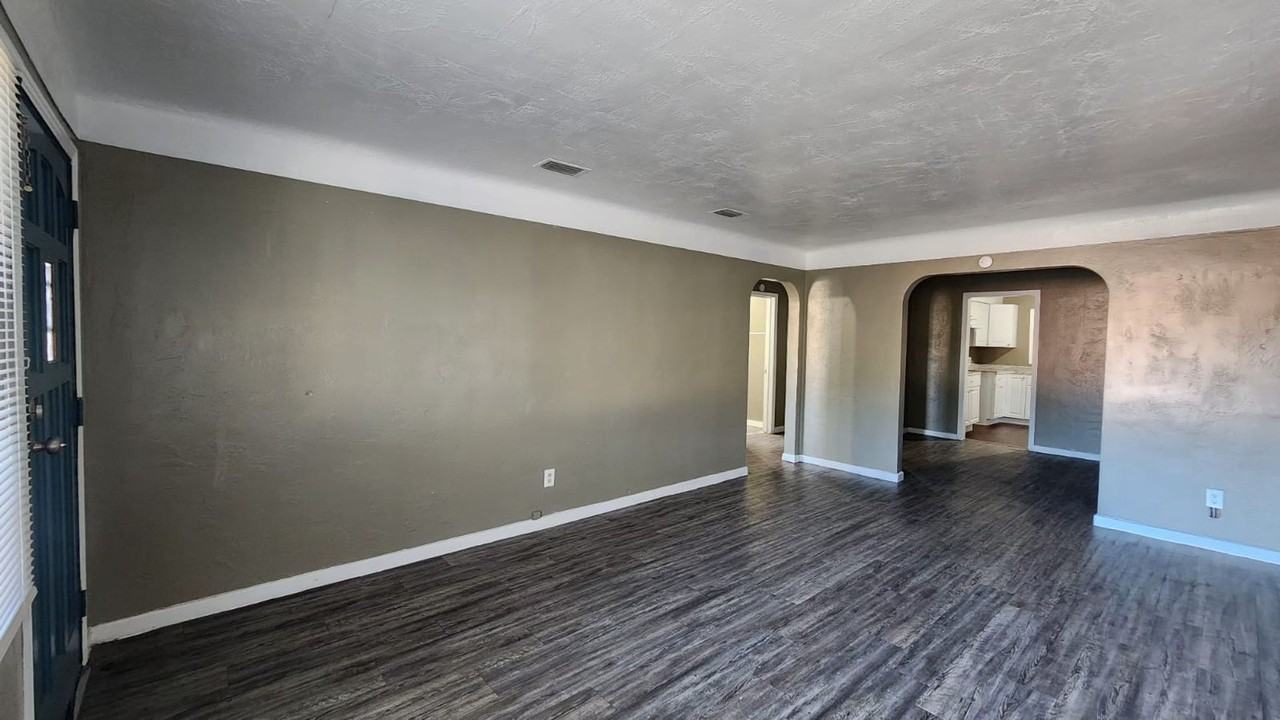 2576 13th Ave S - Photo 3 of 18