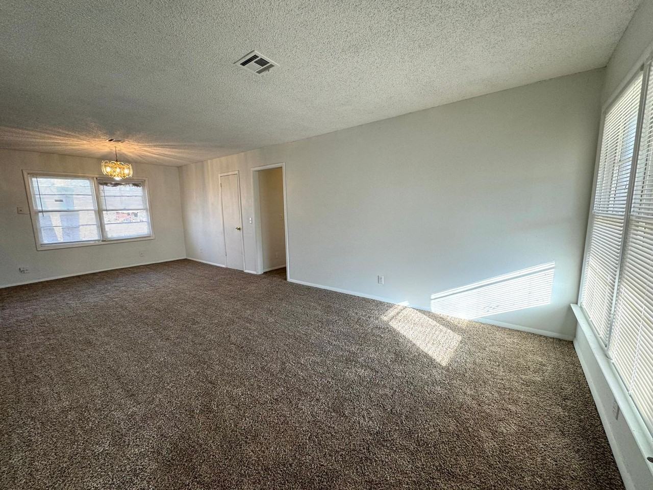 307 W 50th Ct N - Photo 2 of 21