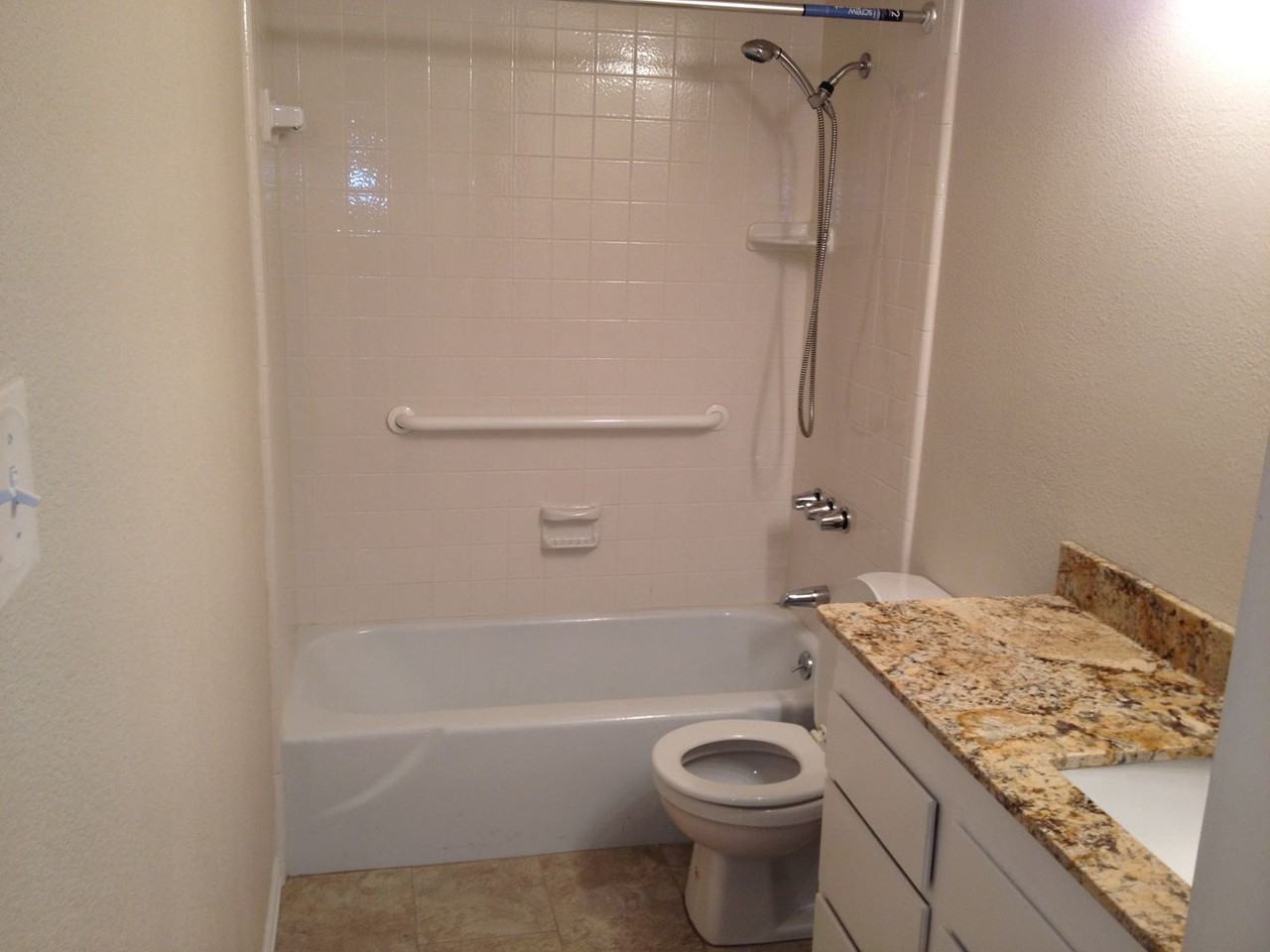 3505 Hanover Ln - Photo 4 of 6