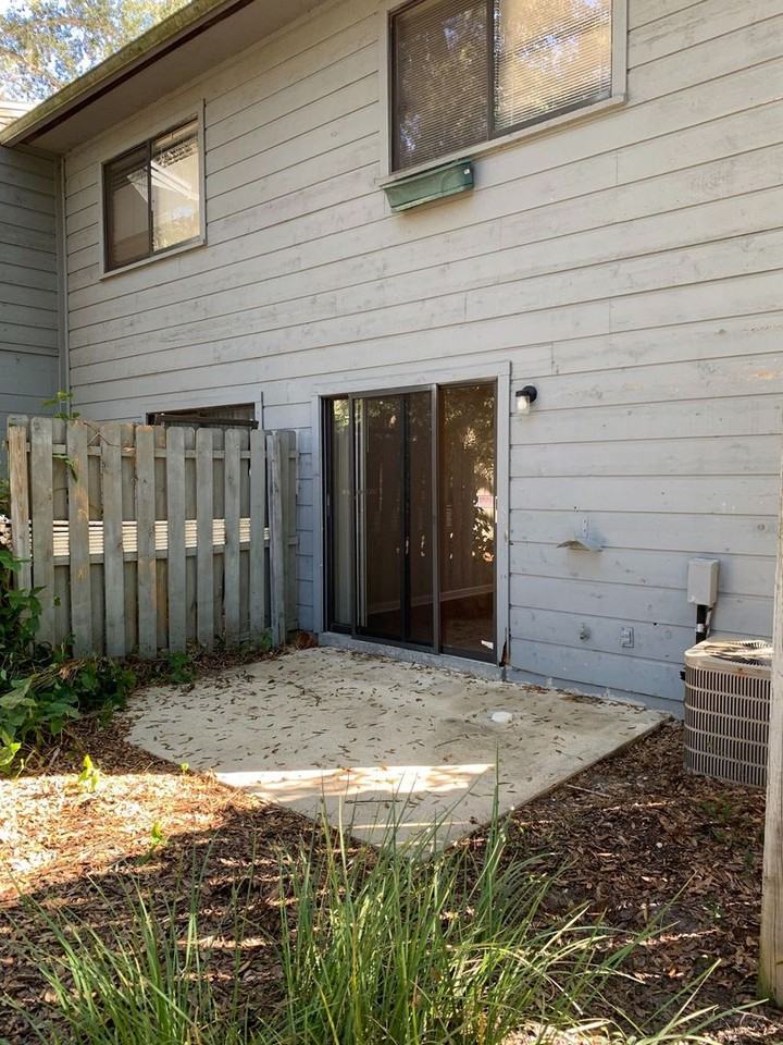 3071 Nw 28th Cir - Photo 3 of 15