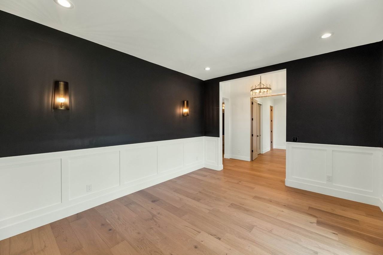 4518 N 39th St - Photo 4 of 29