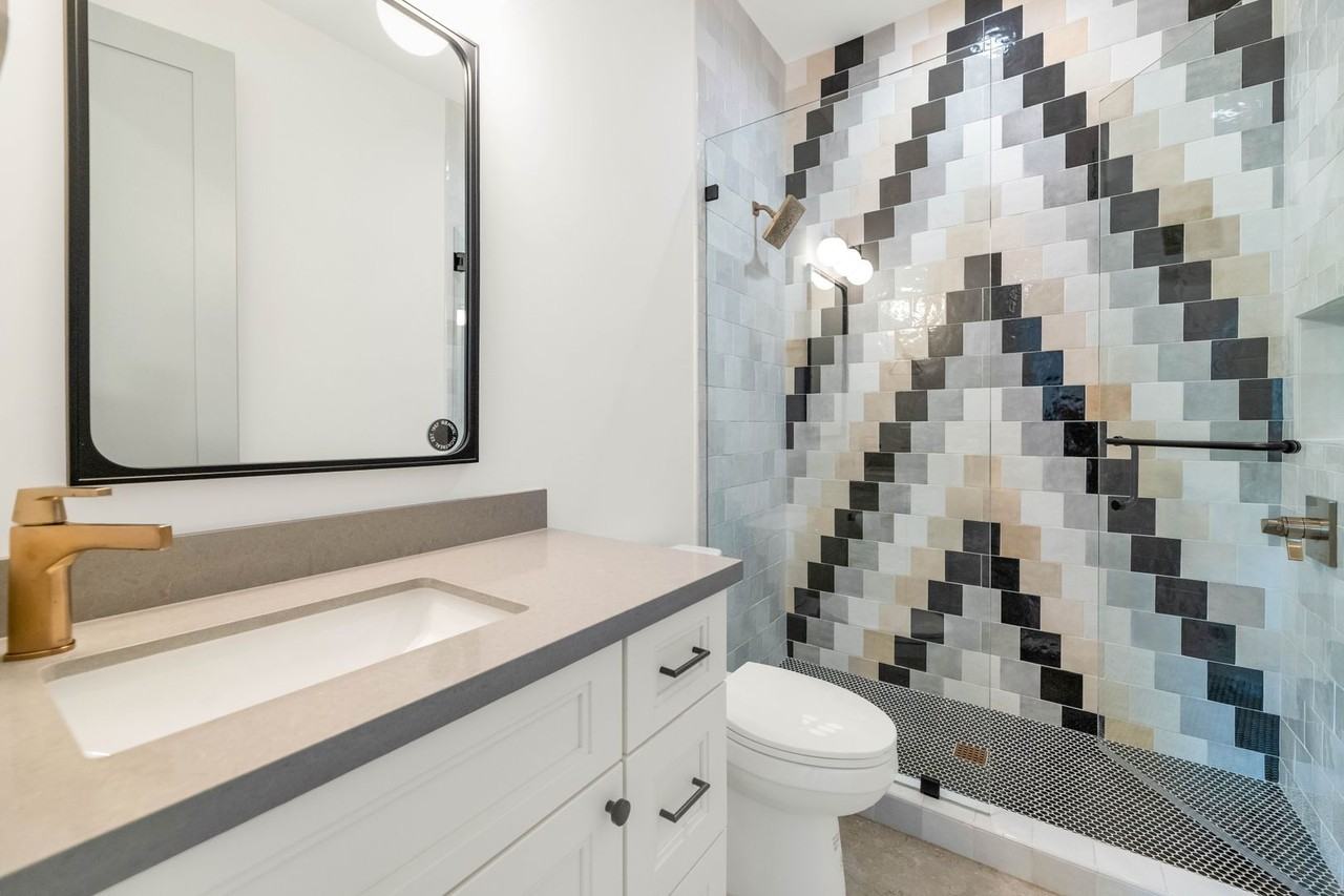 4518 N 39th St - Photo 7 of 29