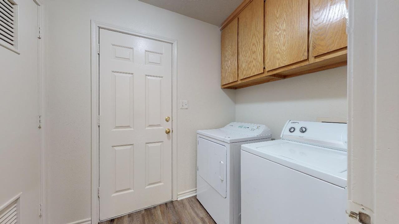 3613 Elaine Dr - Photo 6 of 10