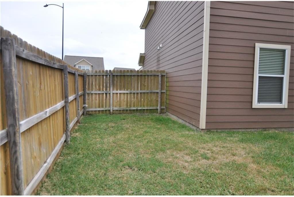 6800 Appomattox Dr - Photo 5 of 12