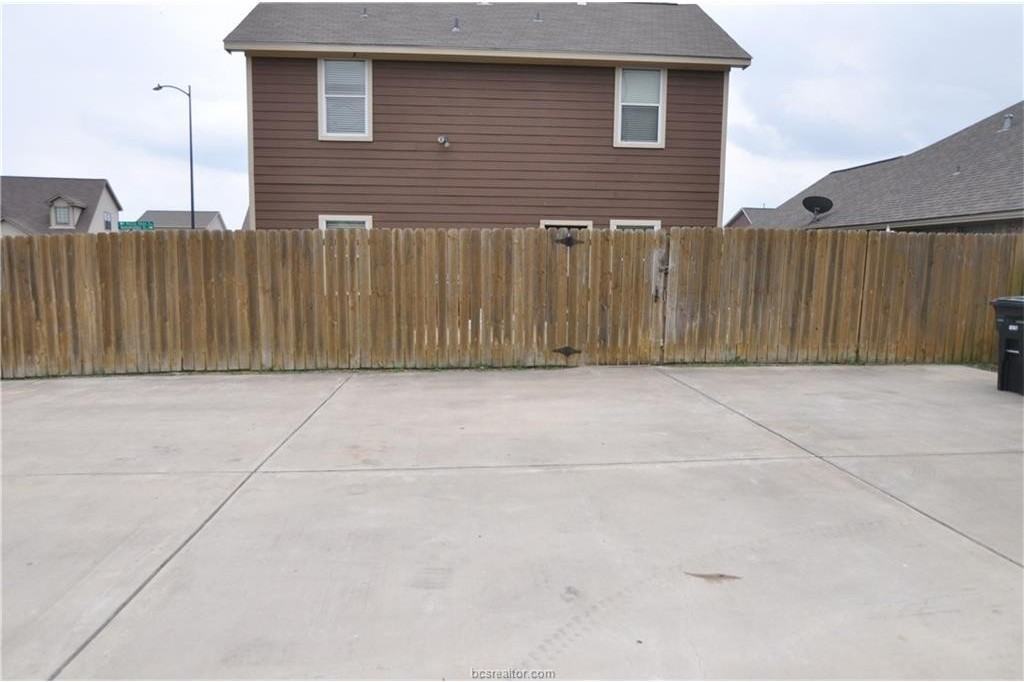 6800 Appomattox Dr - Photo 7 of 12