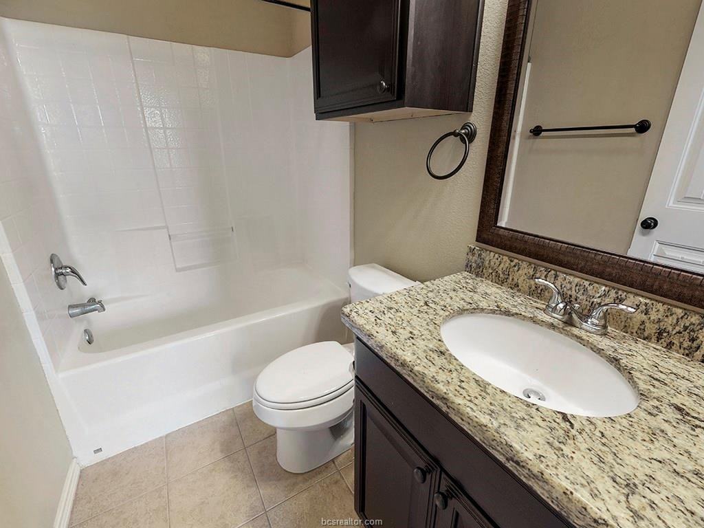 3310 Travis Cole Ave - Photo 4 of 26