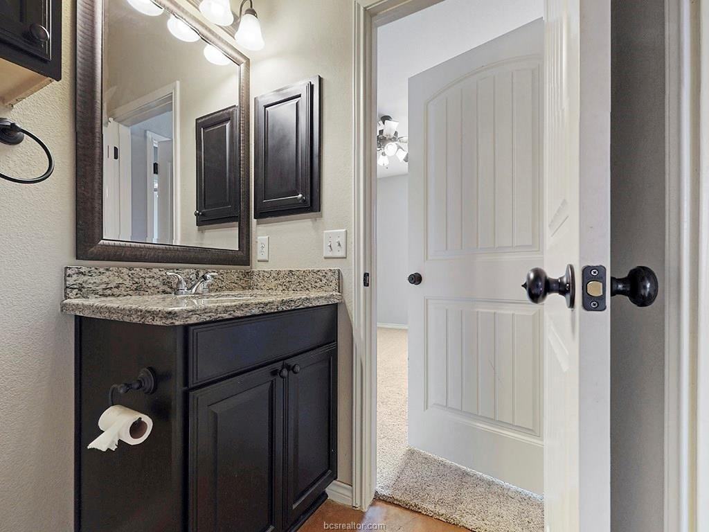 3310 Travis Cole Ave - Photo 2 of 26