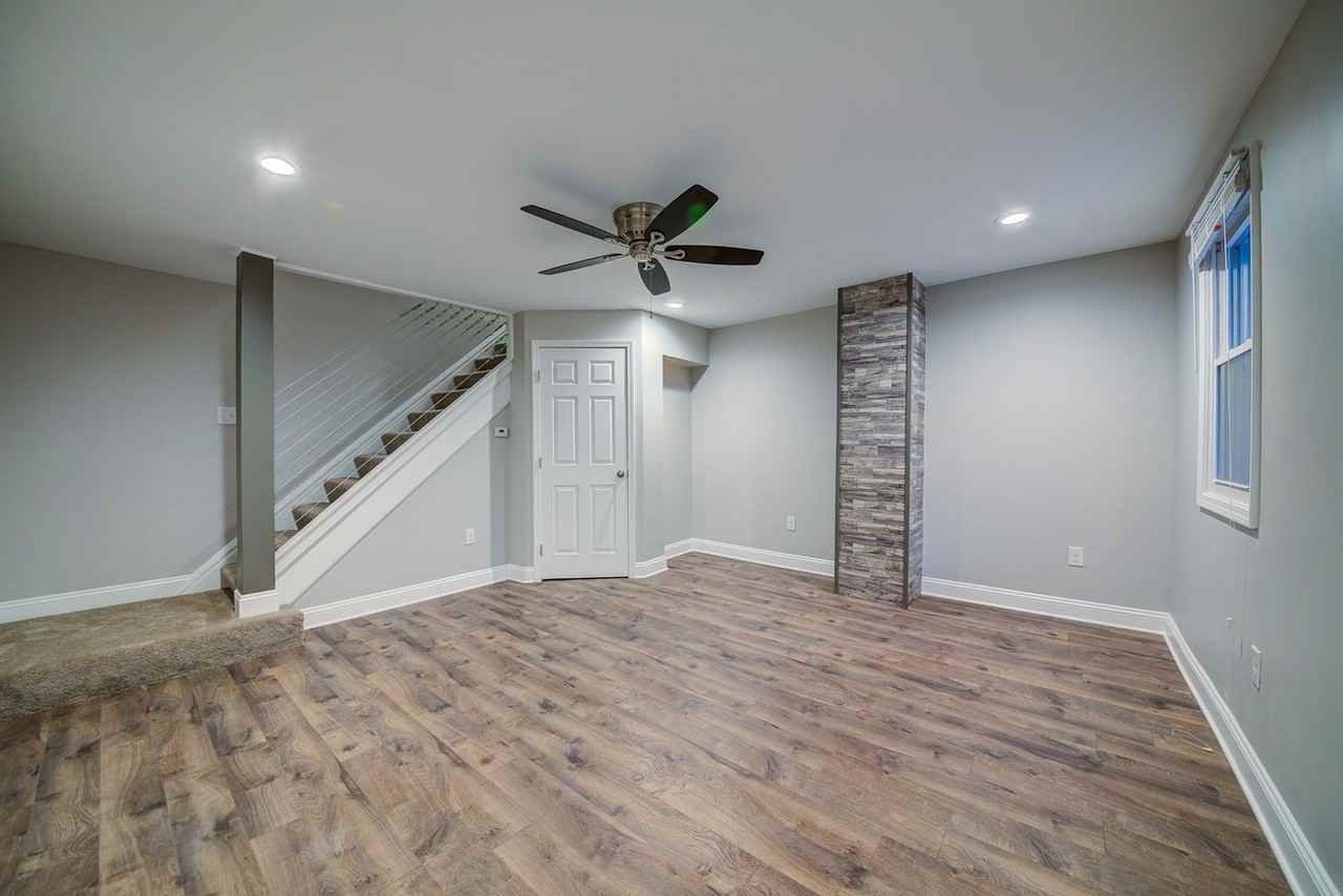 33 Southern Ave - Photo 3 of 23