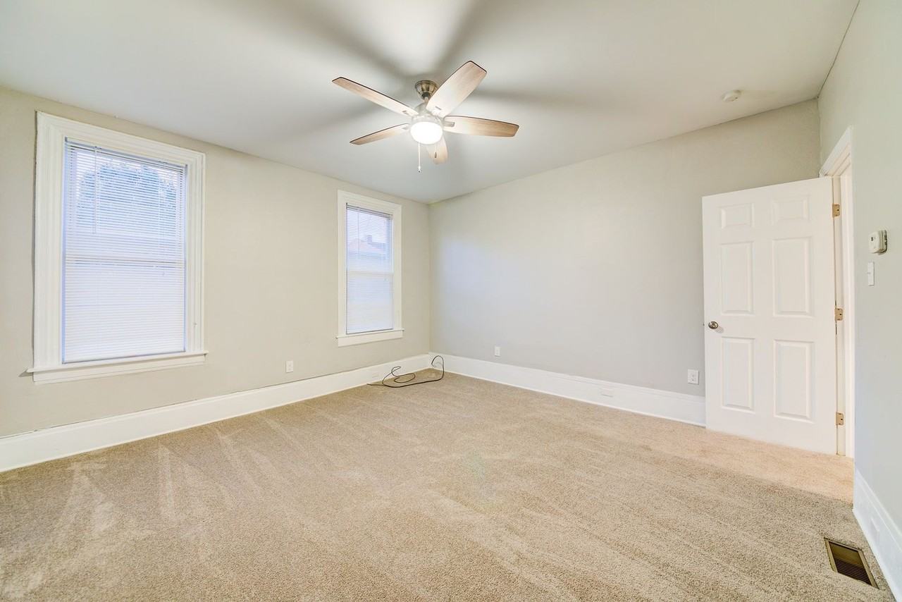 33 Southern Ave - Photo 7 of 23