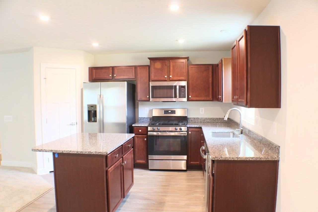 105 Peak Drive - Photo 4 of 18