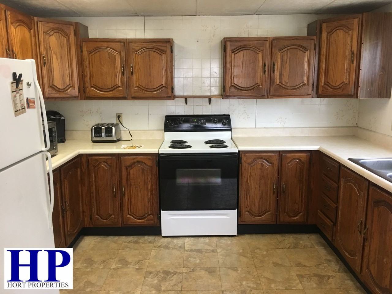 1223 3rd St - Photo 2 of 9