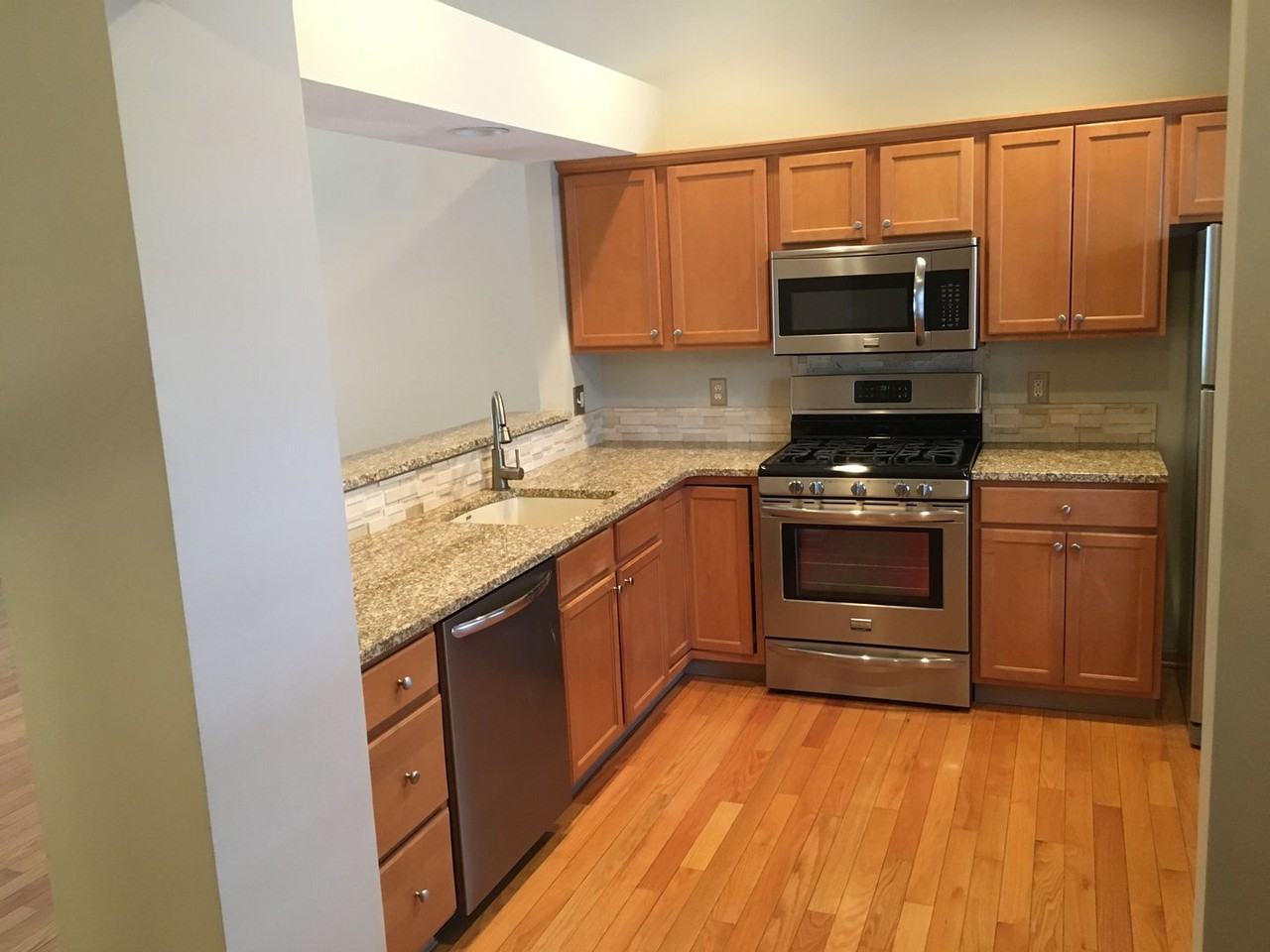 450 Abbey Mill Dr Se - Photo 5 of 18