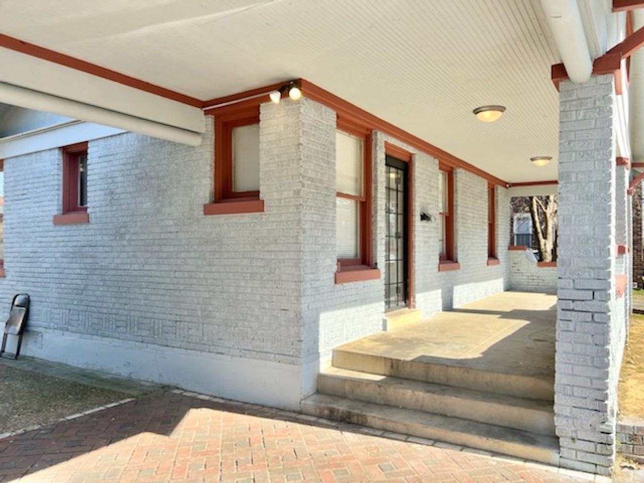 2380 Forest Ave - Photo 2 of 9