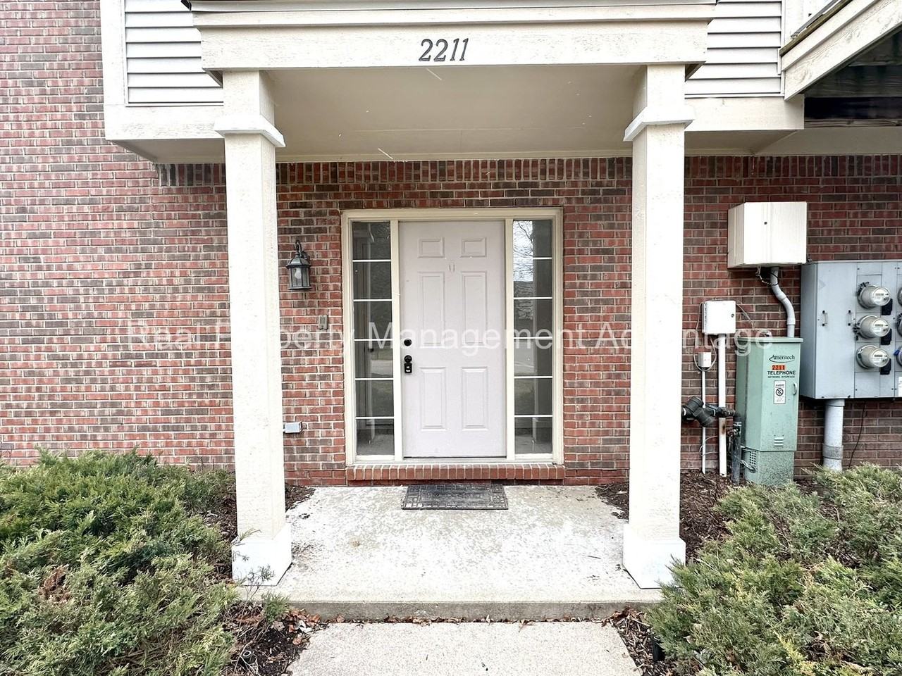 2211 Saratoga Blvd - Photo 2 of 22