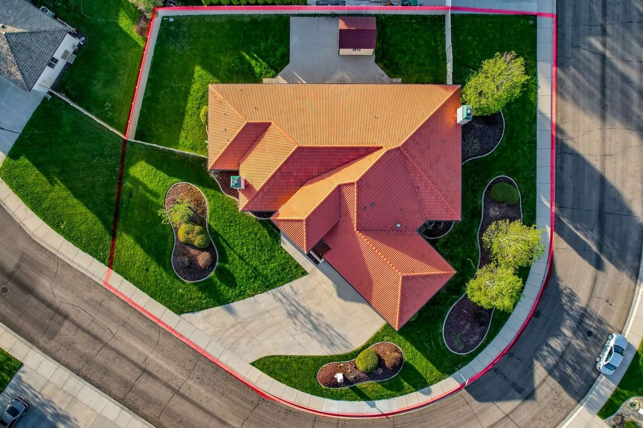 1138 E Sainte Lucia Dr - Photo 3 of 29