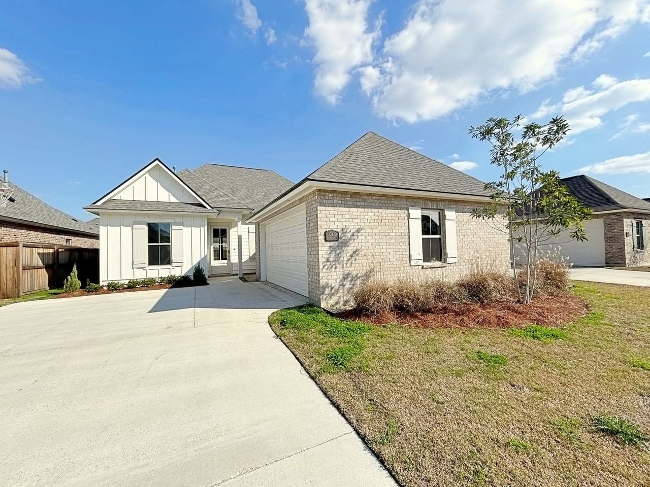 13420 Belle Prairie Dr - Photo 2 of 43