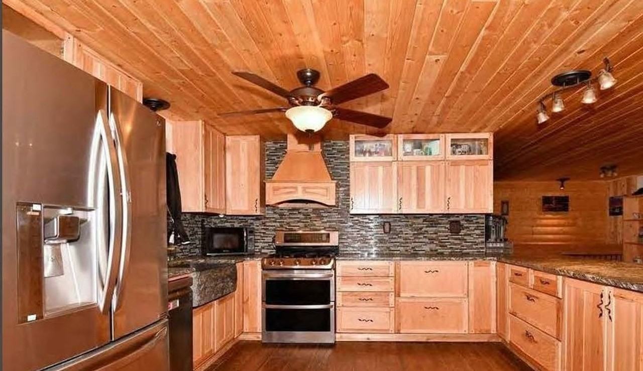 1371A Blackberry Dr - Photo 2 of 16