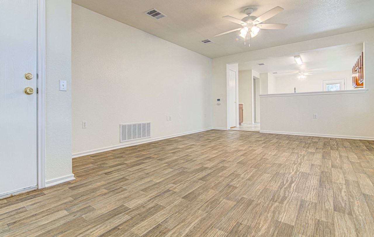 7505 Aspen Brook Dr - Photo 3 of 18